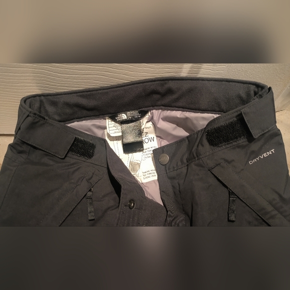 The Northface Girls’ Freedom Insulated PantsSize L - Picture 2 of 4